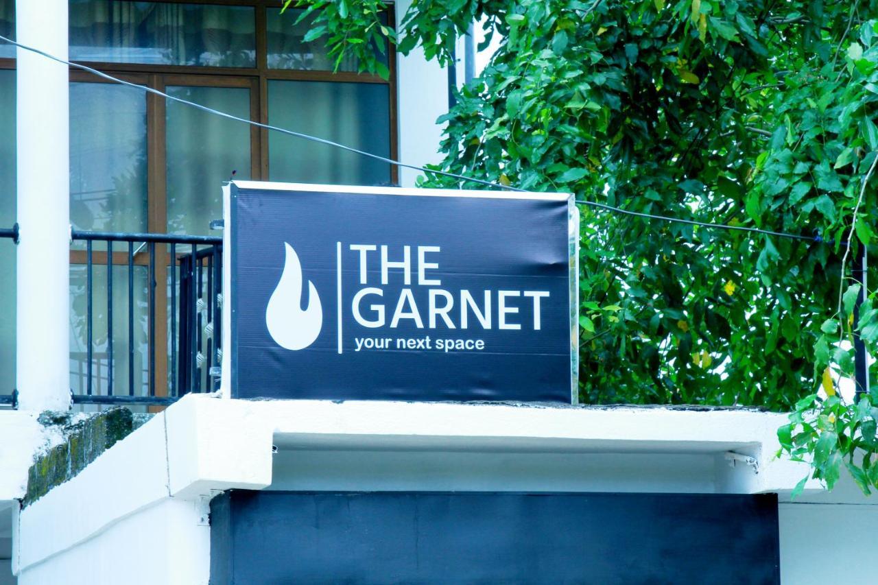 The Garnet Mirissa Hotel ภายนอก รูปภาพ